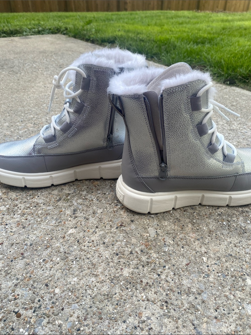 Sorel Boots Explorer II Girls  Lace up Water Proof Boots  size 6 - Picture 6 of 8